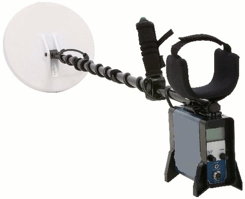 Metal detector dell'oro GPX4500/5000 e sotto il metal detector a terra